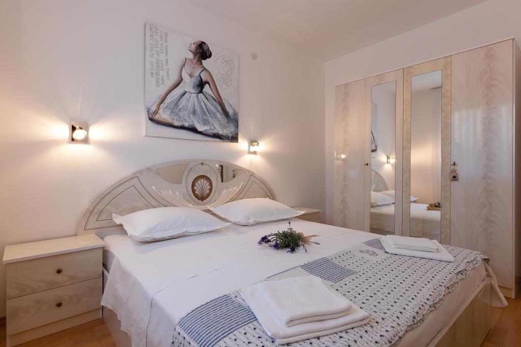 Villa Sarah Supetar Dış mekan fotoğraf